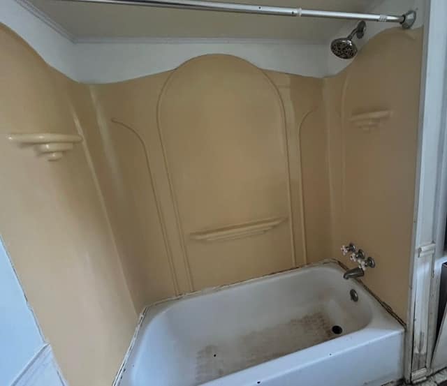 1174 W King photo 9