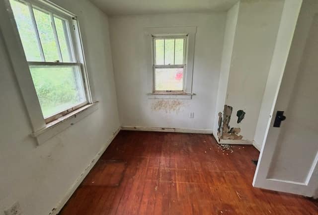 1174 W King photo 11
