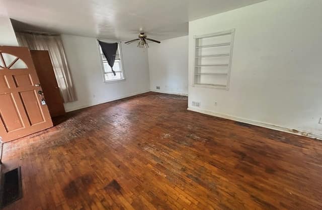 1174 W King photo 23