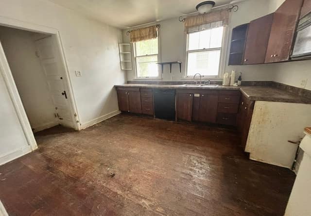 1174 W King photo 25
