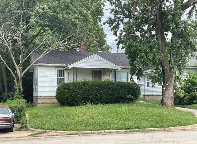 1272 W King St photo 1
