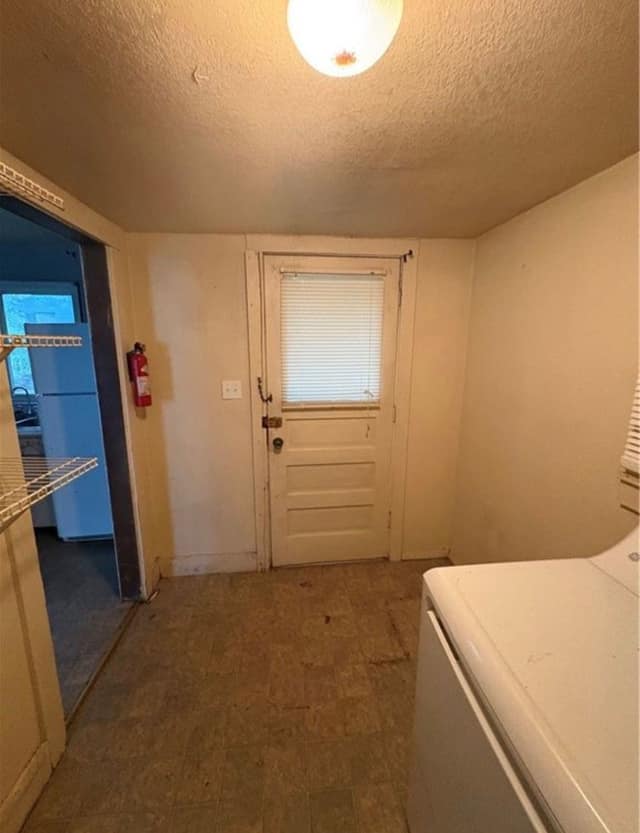 4547 E Rosewood Rd photo 8