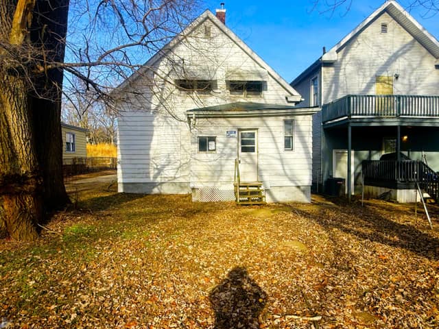611 Haungs Ave Peoria IL photo 3