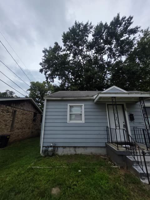 801 S 21st St. Decatur IL 62521 photo 1